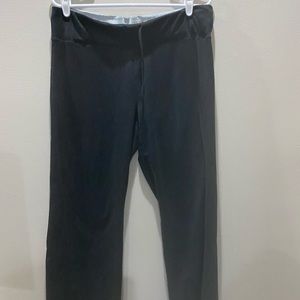 STORE CLOSING MAKE OFFER 
Old Navy Yoga Pants